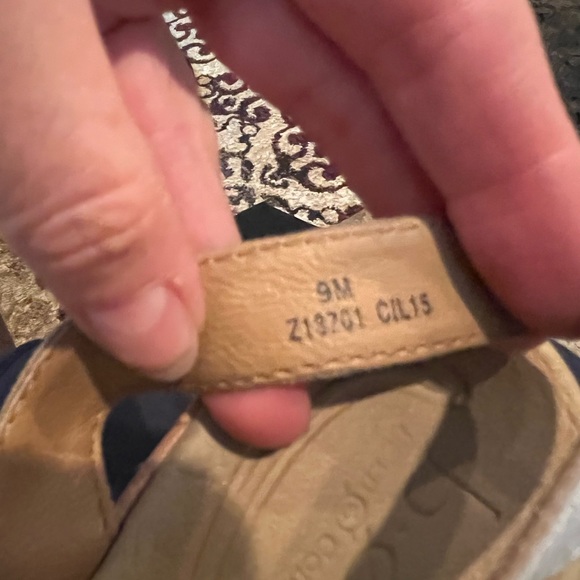 BOC White leather sandals - Picture 4 of 5